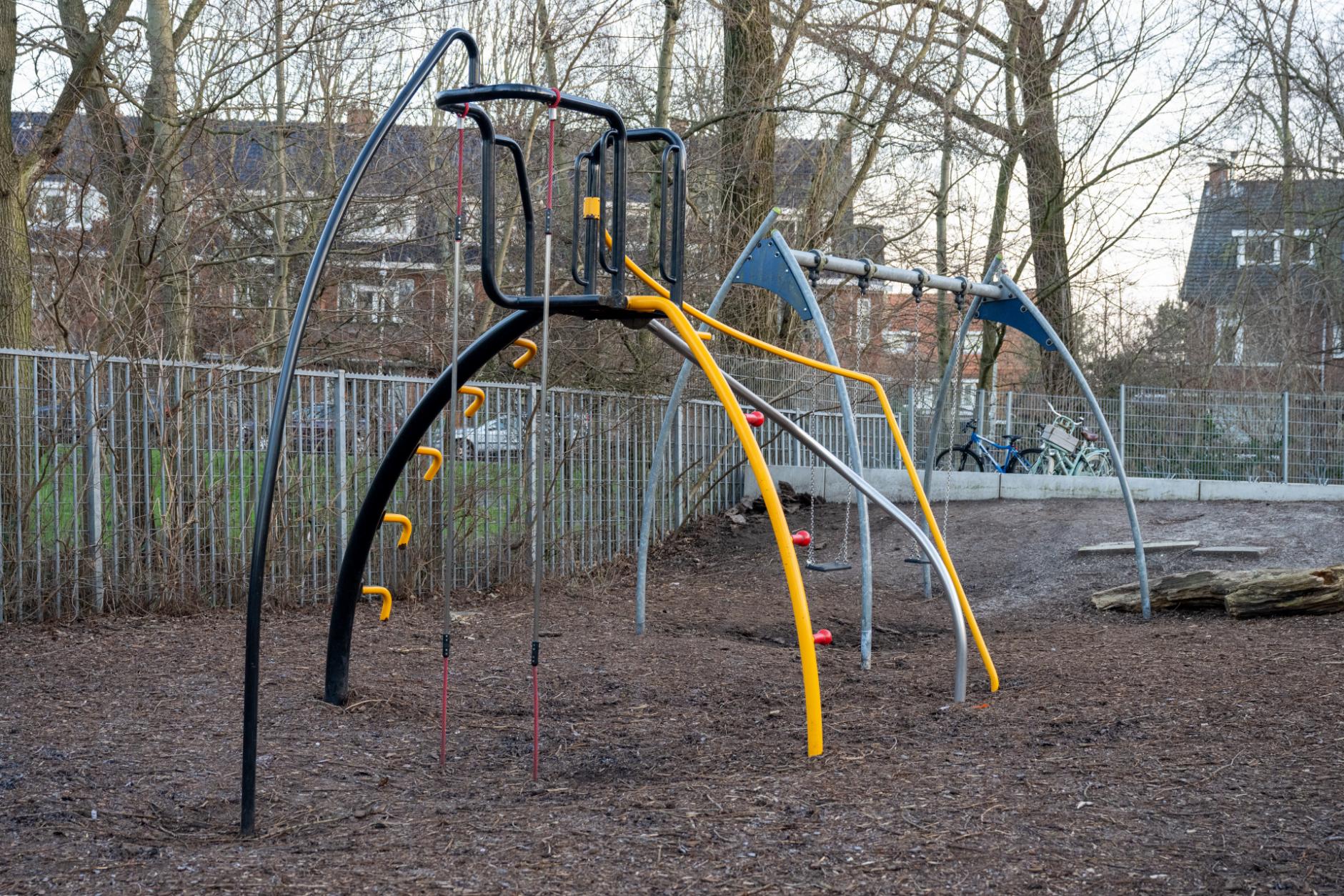 speeltoestel bij bso 2uilen in de vogelwijk den haag