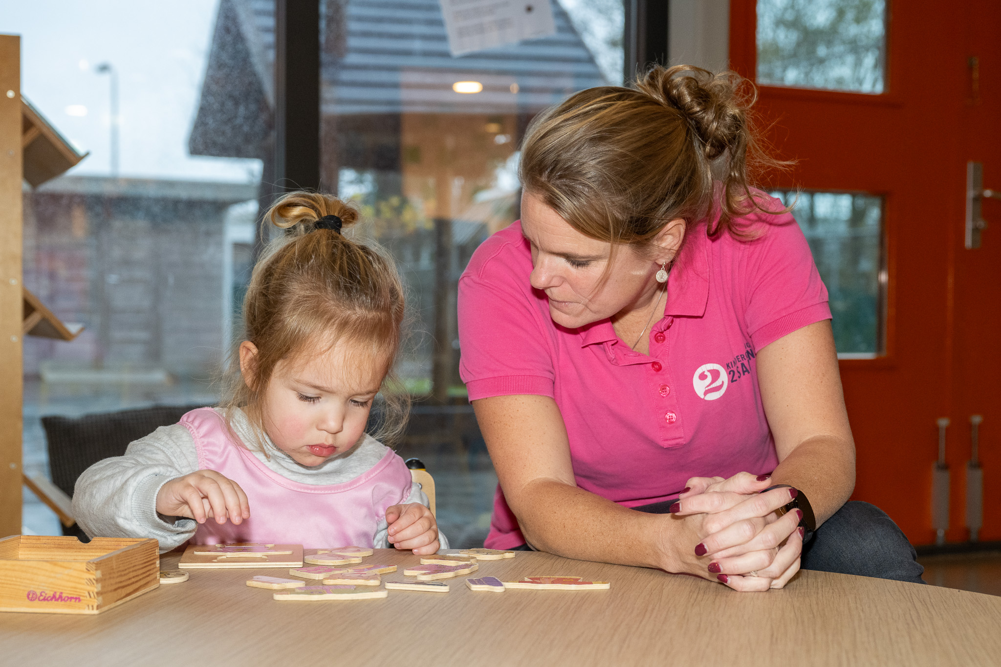 Samen puzzelen bij kdv 2Vliegers Monster