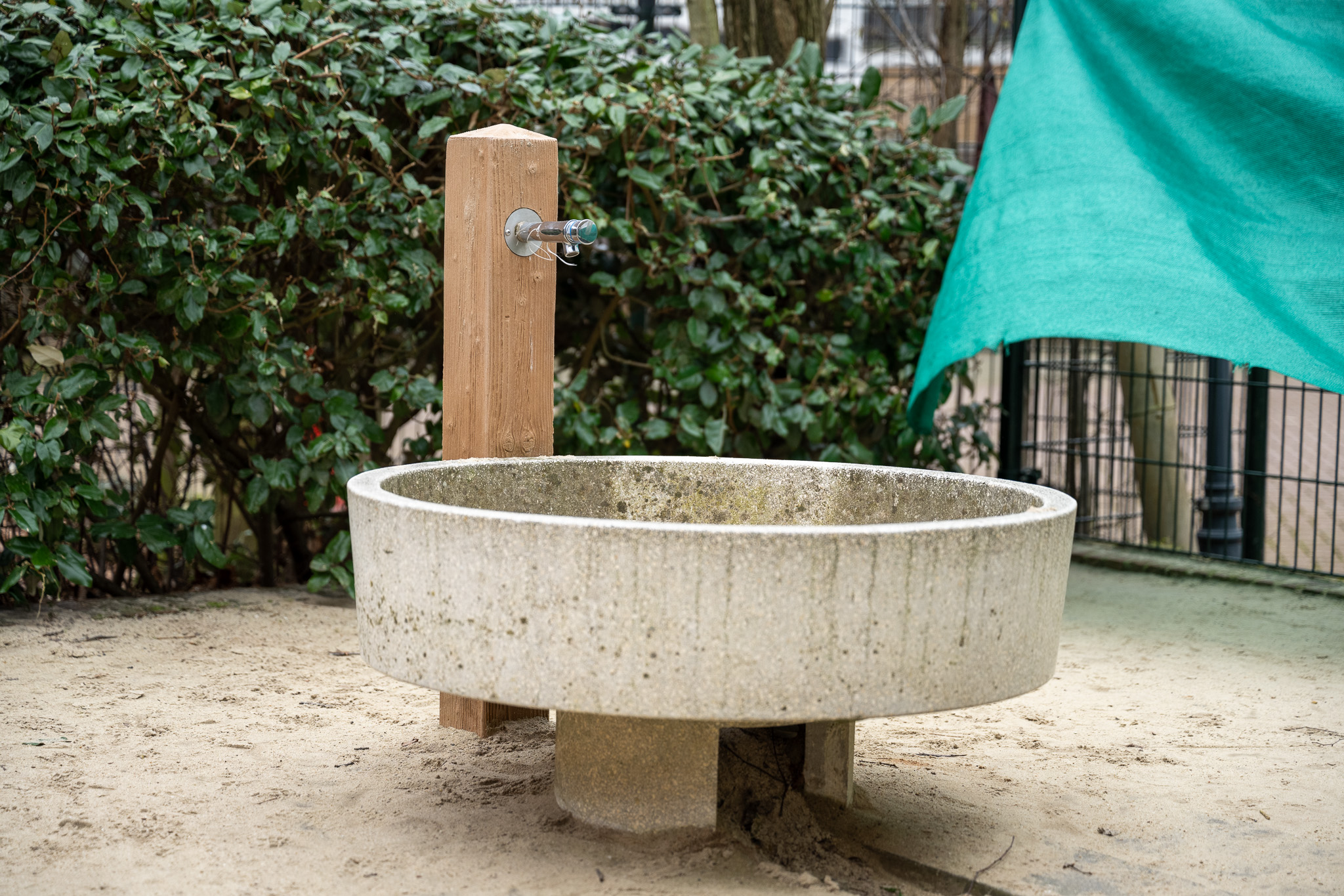 Waterspeelplek bij kinderdagverblijf 2Zonnebloemen Regentessekwartier Den Haag