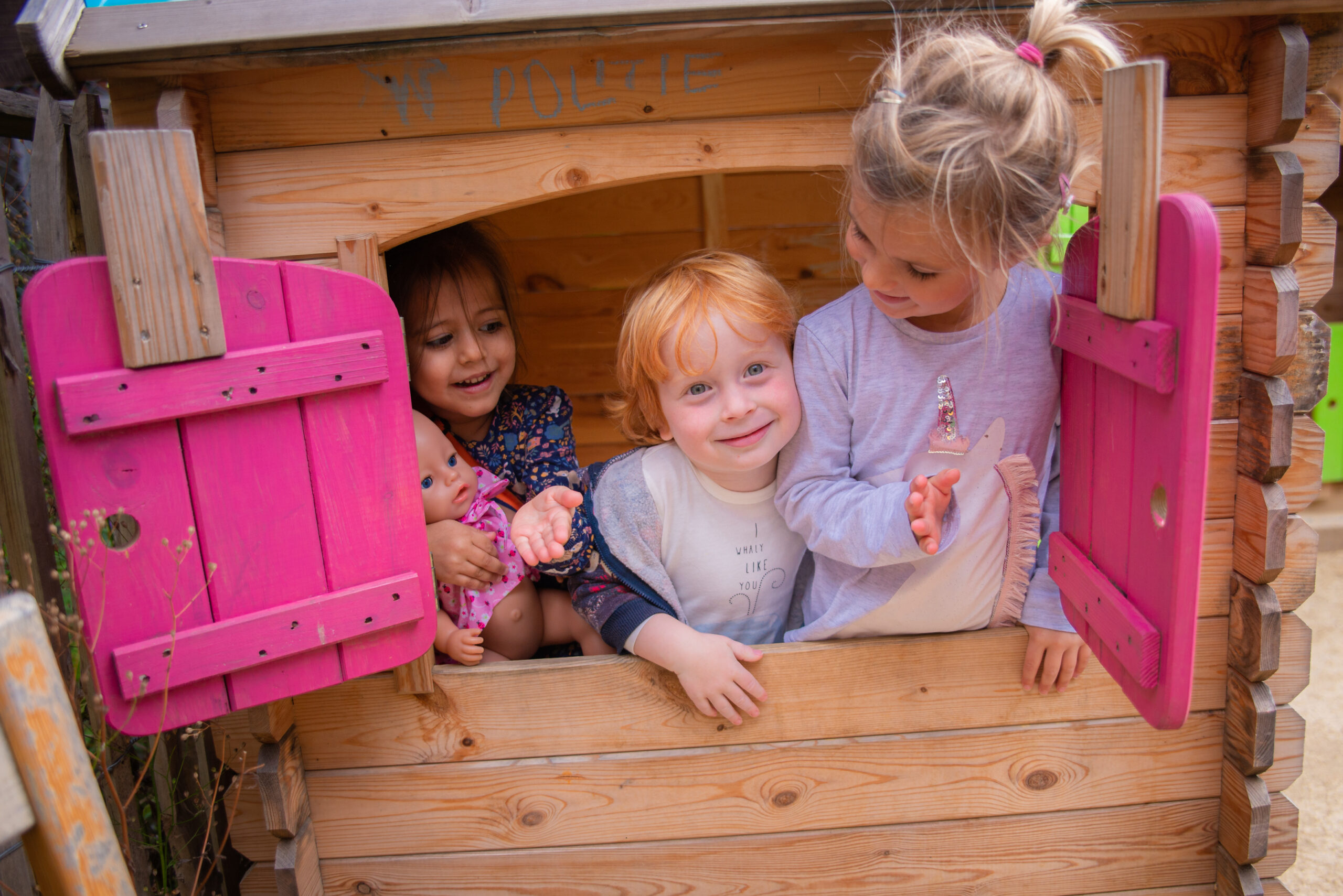 Kinderen spelen buiten