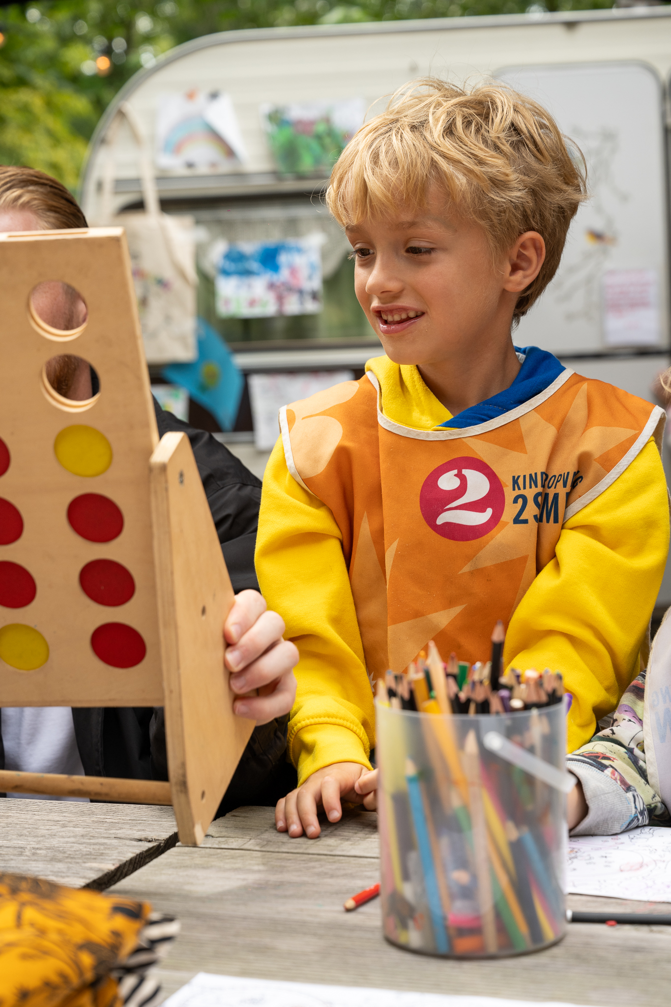 Spelletjes doen in het vakantiepark kinderopvang 2samen